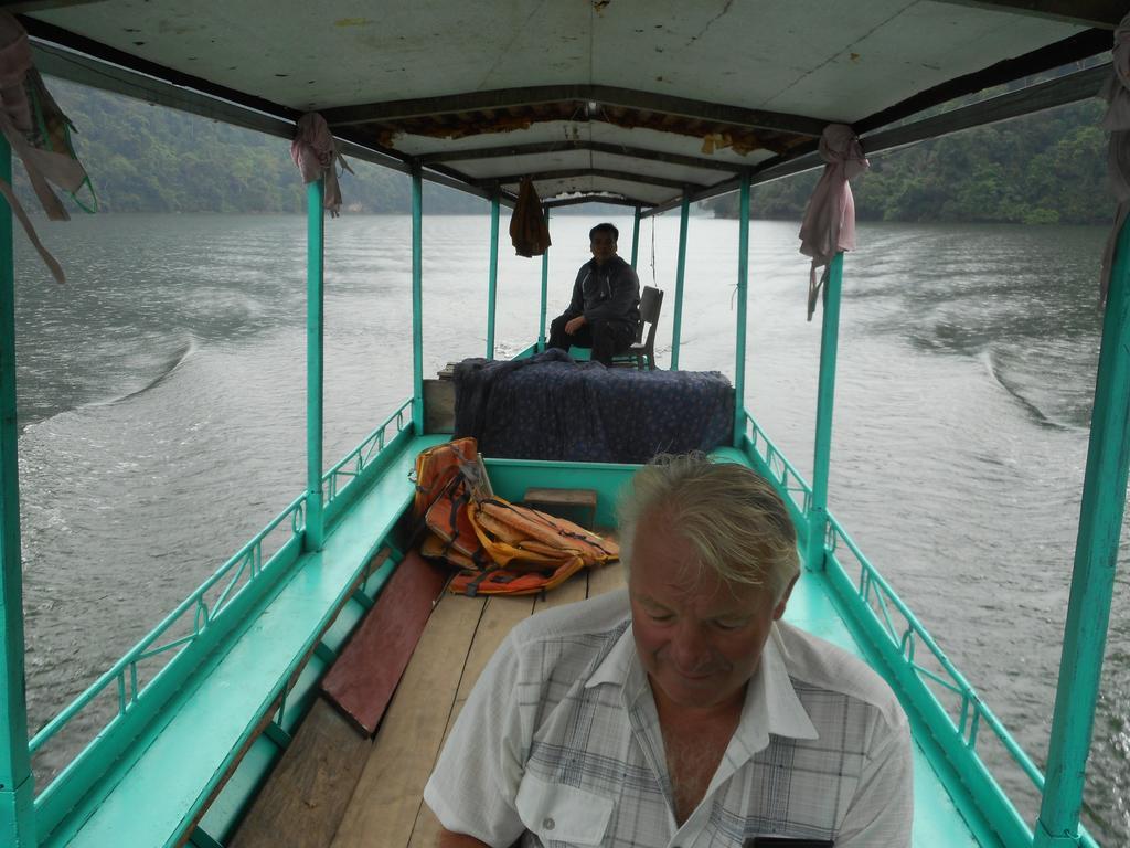 Ba Be Lake Homestay - Quynh Chi Экстерьер фото